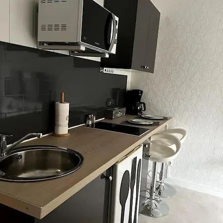 Joli Avec Parking Prive Apartment