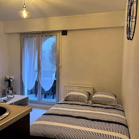 Joli Avec Parking Prive Apartment