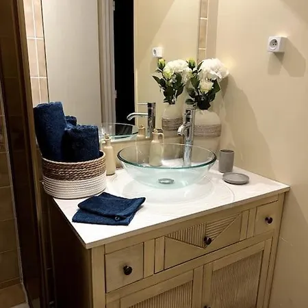 Joli Avec Parking Privé