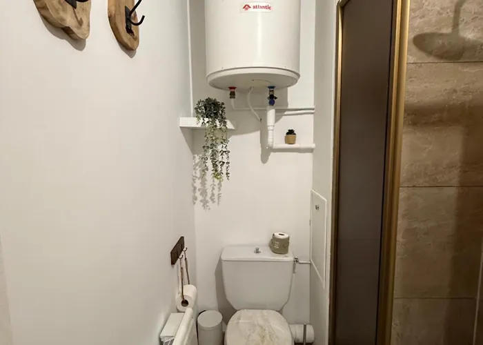 Joli Avec Parking Prive Lejlighed